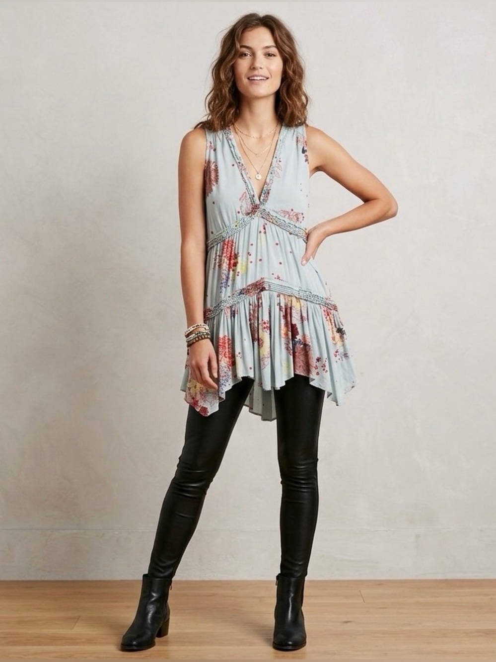 Free People Blue Haze Floral Sleeveless Tiered Tunic Blouse Tank Top V-Neck Sz S